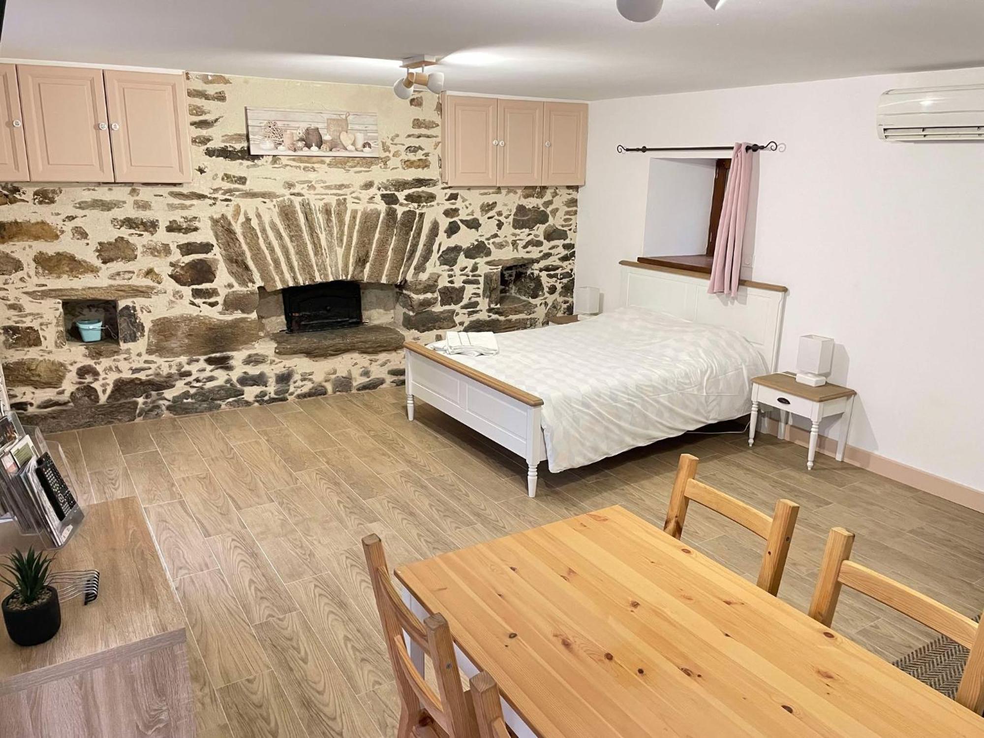 Les Gites Du Gauliat Espartignac Esterno foto