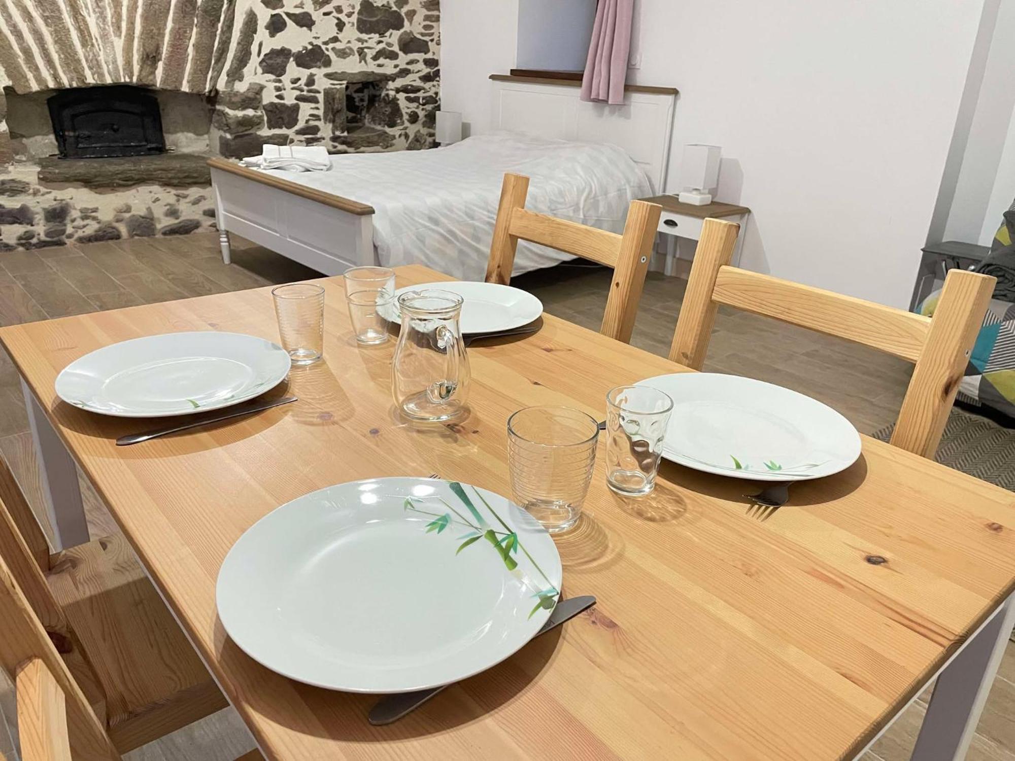 Les Gites Du Gauliat Espartignac Esterno foto